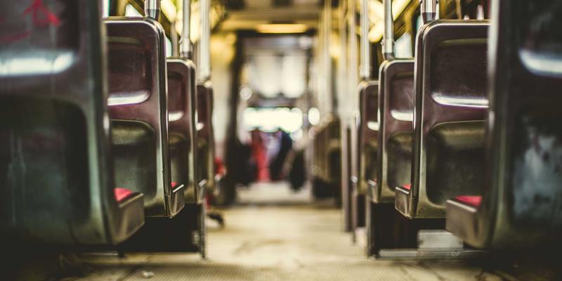 万匹屯手工艺人复兴：传统日用品制作技艺如何重塑现代家居生活与商业价值