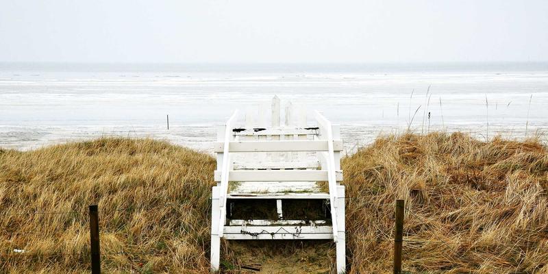 万匹屯新零售实验：AR试妆与智能货架如何重塑清洁用品与日用百货购物体验